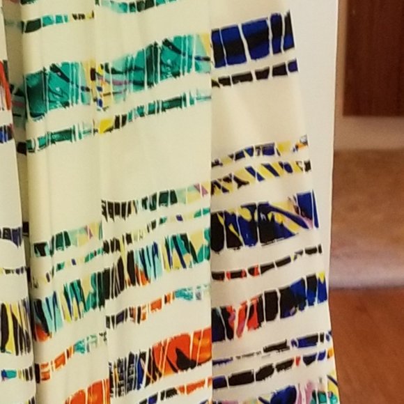 Rachel Roy Silk Multi-colored Pleated Skirt with Pockets in Size 8 - Picture 6 of 15